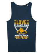 Love is bigger than any tidal wave or fear Maiou Bărbat Runs