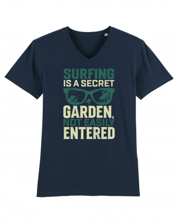Surfing is a secret garden, not easily entered. French Navy