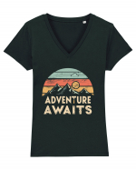 Adventure Awaits Retro Sunset Distressed Tricou mânecă scurtă guler V Damă Evoker