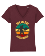 Bigfoot Hide And Seek World Champion Tricou mânecă scurtă guler V Damă Evoker