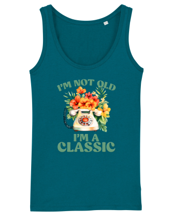 in stilul pop al anilor 80 - I am not old, I am a classic Ocean Depth