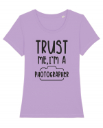 Crede-mă, sunt Fotograf Tricou mânecă scurtă guler larg fitted Damă Expresser