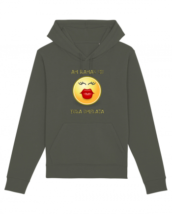 Cu buza umflată Khaki