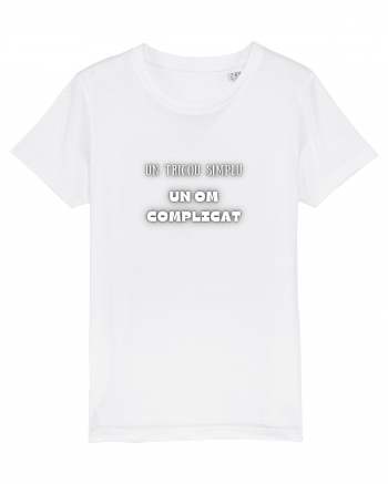 UN TRICOU SIMPLU, UN OM COMPLICAT White