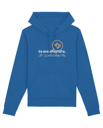 Ea are dreptate. Eu port tricoul  Royal Blue