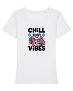 CHILL  VIBES - OM DE ZAPADA COOL  Tricou mânecă scurtă guler larg fitted Damă Expresser