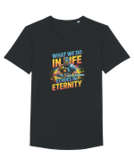 WHAT WE DO IN LIFE ECHOES IN ETERNITY- CEEA CE FACEM IN VIATA ARE ECOU 2 Tricou mânecă scurtă guler larg Bărbat Skater