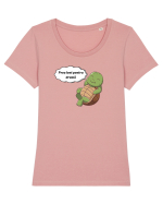 Prea lent pentru dramă  Tricou mânecă scurtă guler larg fitted Damă Expresser