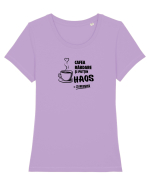 Cafea. Răbdare. Puțin haos  Tricou mânecă scurtă guler larg fitted Damă Expresser