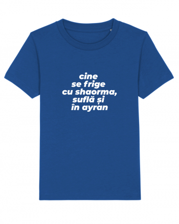Cine se frige cu shaorma, suflă și în ayran Majorelle Blue