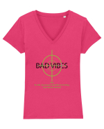 BAD VIBES TEE 21 Tricou mânecă scurtă guler V Damă Evoker