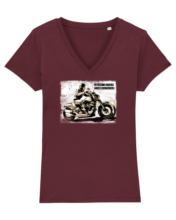 cu motoru Burgundy